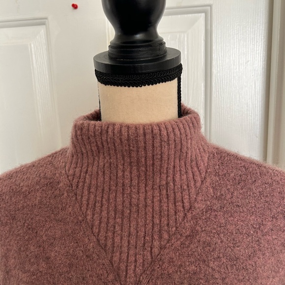 Madewell Dillon Mockneck Wool & Alpaca Blend Pullover Sweater in Loganberry Pink - Picture 4 of 12